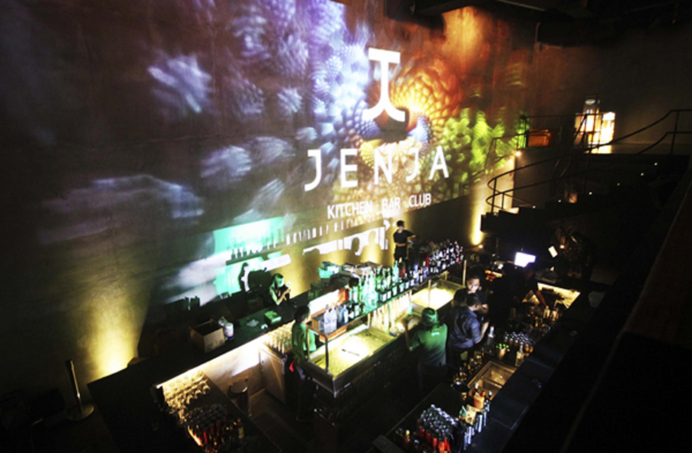 Ts Suites Seminyak Exteriör bild JEMA Night Club